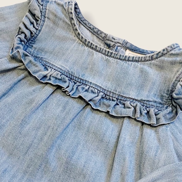 Baby Gap 6-12M Denim Top with Ruffles - Picture 3 of 6